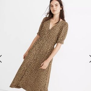 Madewell Button-Cuff Midi Dress in Woodcut Flowers